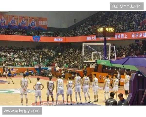 CBA辽宁队对阵新疆队精彩对决腾讯体育全程直播不容错过