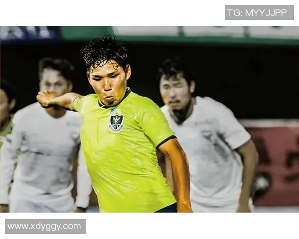 大宫战胜枥木FC展现强大实力争夺联赛冠军的决心与信心