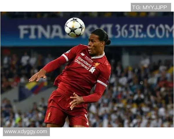 达尼洛的足球之路：从青训小将到世界舞台的闪耀明星